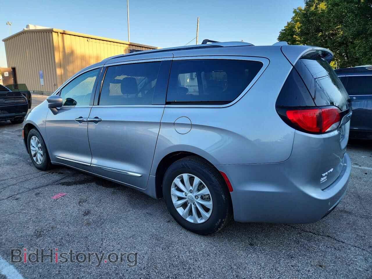 2019 CHRYSLER PACIFICA - VIN: 2C4RC1BG2KR537654 - Photo 2