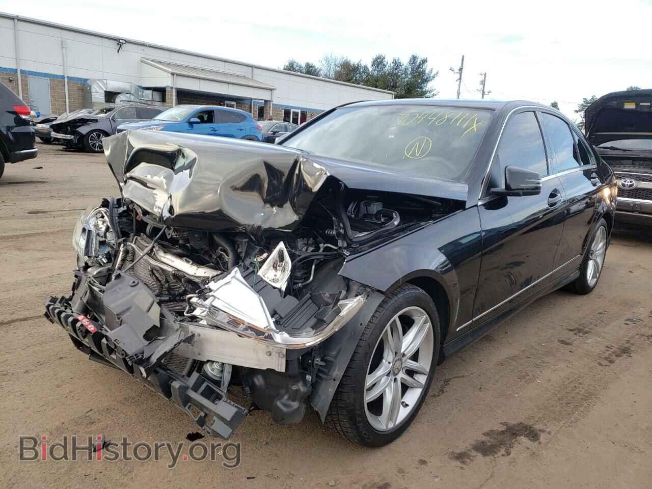 2014 MERCEDES-BENZ C-CLASS - VIN: WDDGF8AB7EA930769 - Фото 2