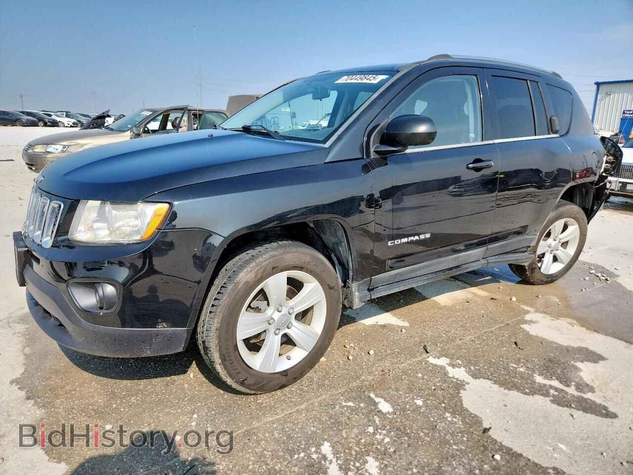 Photo 1J4NF1FB4BD201716 - JEEP COMPASS 2011