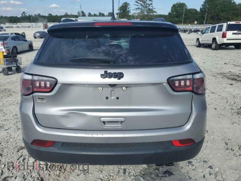 2020 Jeep COMPASS (VIN 3C4NJCBB0LT241695) — photo 6 of 13