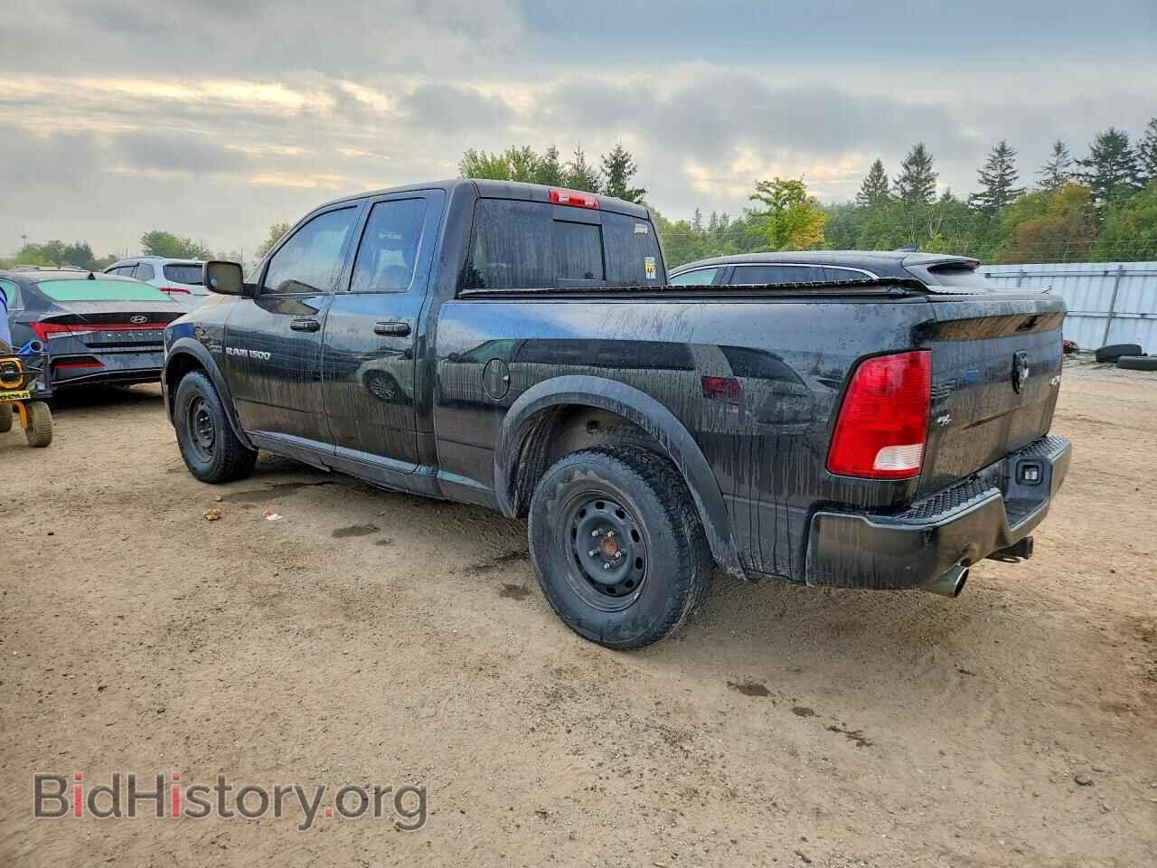 2011 DODGE RAM 1500 - VIN: 1D7RV1GTXBS605378 - Фото 2