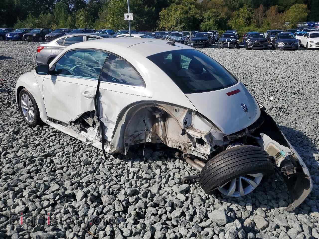 2013 VOLKSWAGEN BEETLE - VIN: 3VWJL7AT1DM610521 - Photo 2