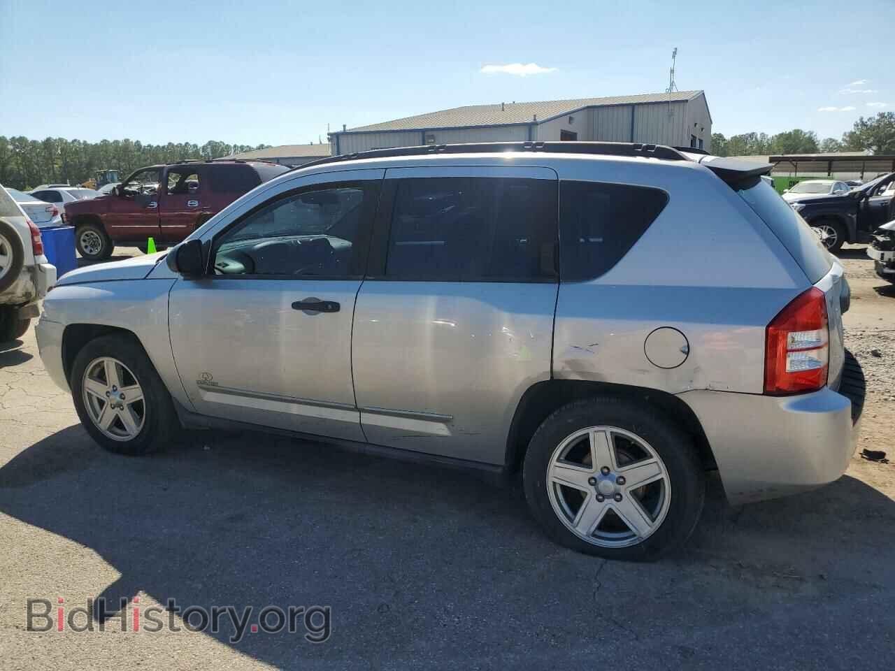 2010 JEEP COMPASS - VIN: 1J4NT4FB2AD506737 - Фото 2