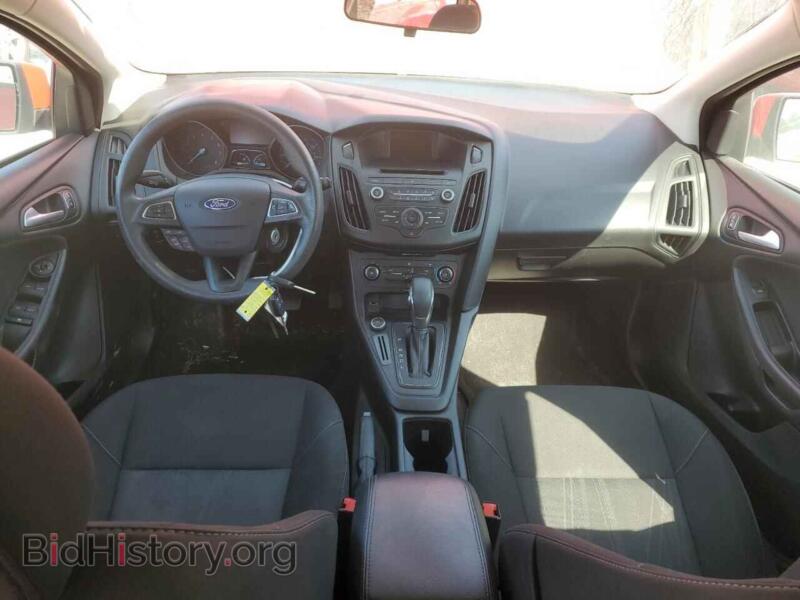 2017 Ford FOCUS (VIN 1FADP3K24HL248202) — photo 8 of 12