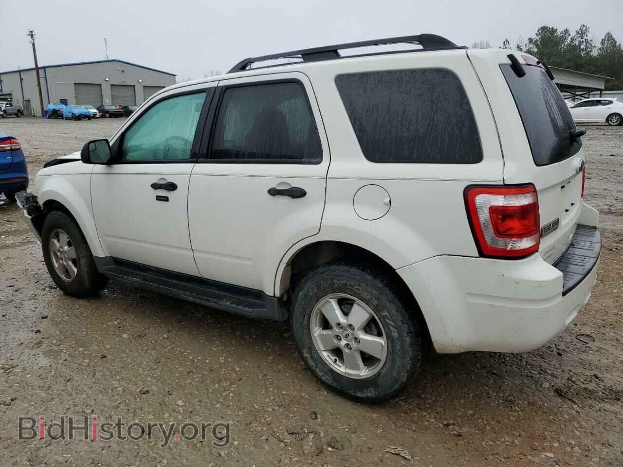 2011 FORD ESCAPE - VIN: 1FMCU0D73BKA04300 - Фото 2