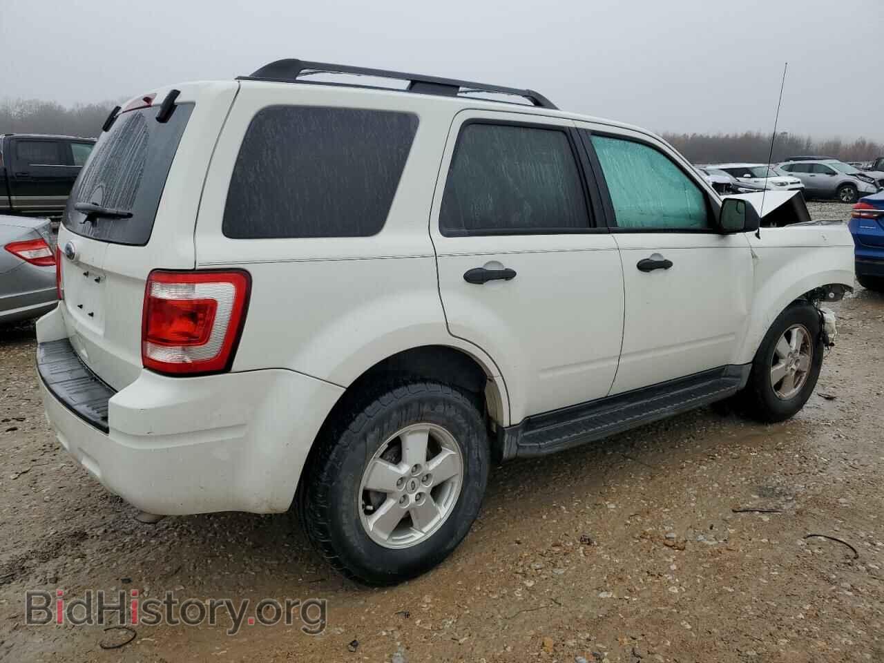 2011 FORD ESCAPE - VIN: 1FMCU0D73BKA04300 - Фото 3
