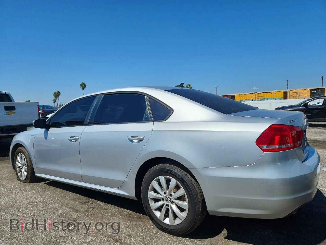 2014 VOLKSWAGEN PASSAT - VIN: 1VWAT7A33EC027290 - Photo 2