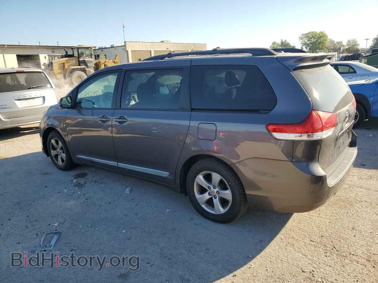 2013 TOYOTA All Models - VIN: 5TDKK3DC0DS302965 - Фото 2