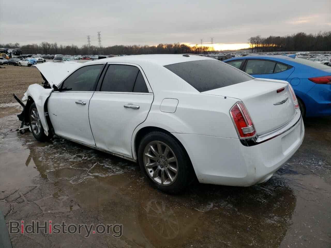 2014 CHRYSLER 300 - VIN: 2C3CCAET8EH169526 - Фото 2