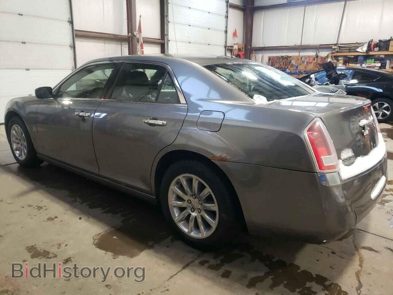 2011 CHRYSLER 300 - VIN: 2C3CA5CG3BH524455 - Фото 2