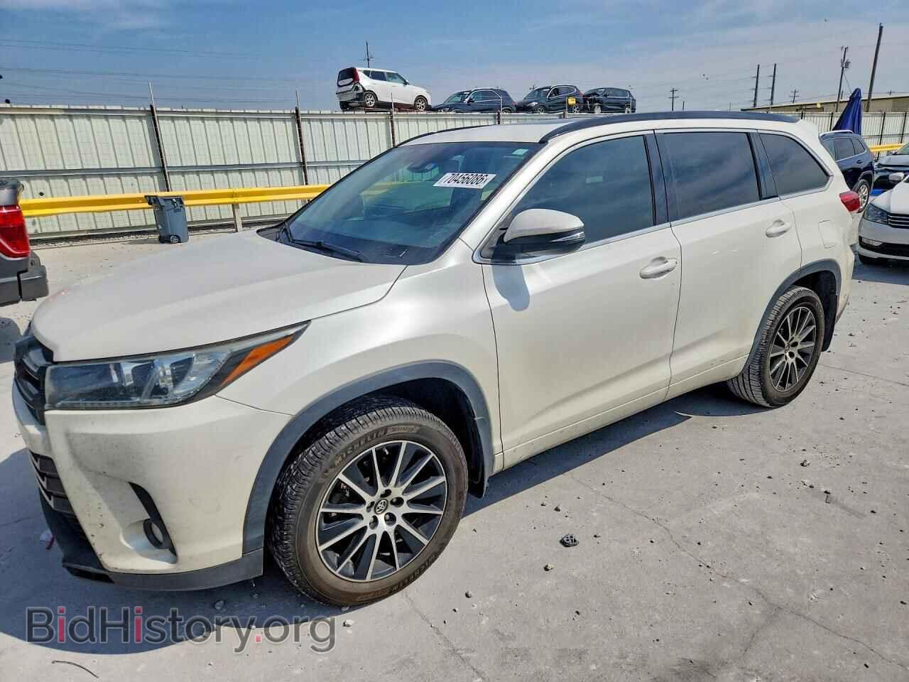 Фотография 5TDKZRFH4HS507945 - TOYOTA HIGHLANDER 2017