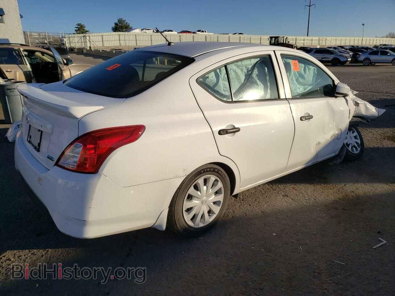 2016 NISSAN VERSA - VIN: 3N1CN7AP1GL889992 - Фото 3