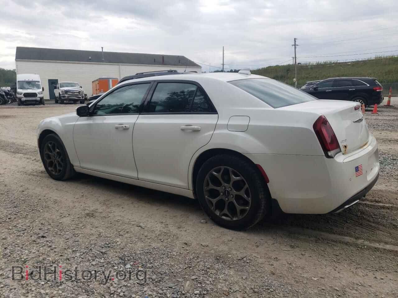 2016 CHRYSLER 300 - VIN: 2C3CCAGG5GH136082 - Фото 2