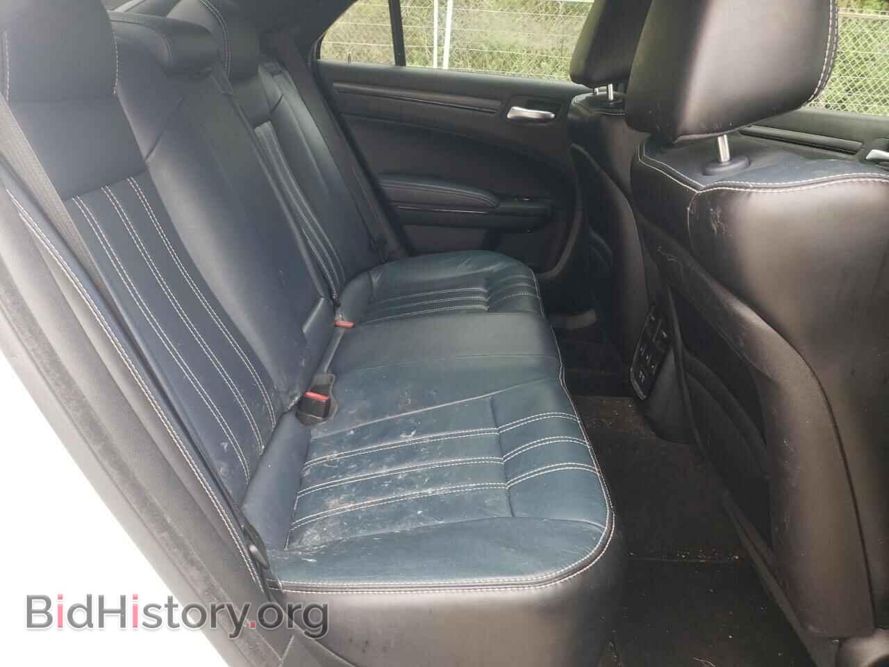 2016 CHRYSLER 300 - VIN: 2C3CCAGG5GH136082 - Фото 10
