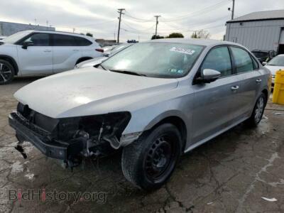 2012 Volkswagen PASSAT Passat S, серебристый — VIN 1VWAP7A32CC081035, Copart
