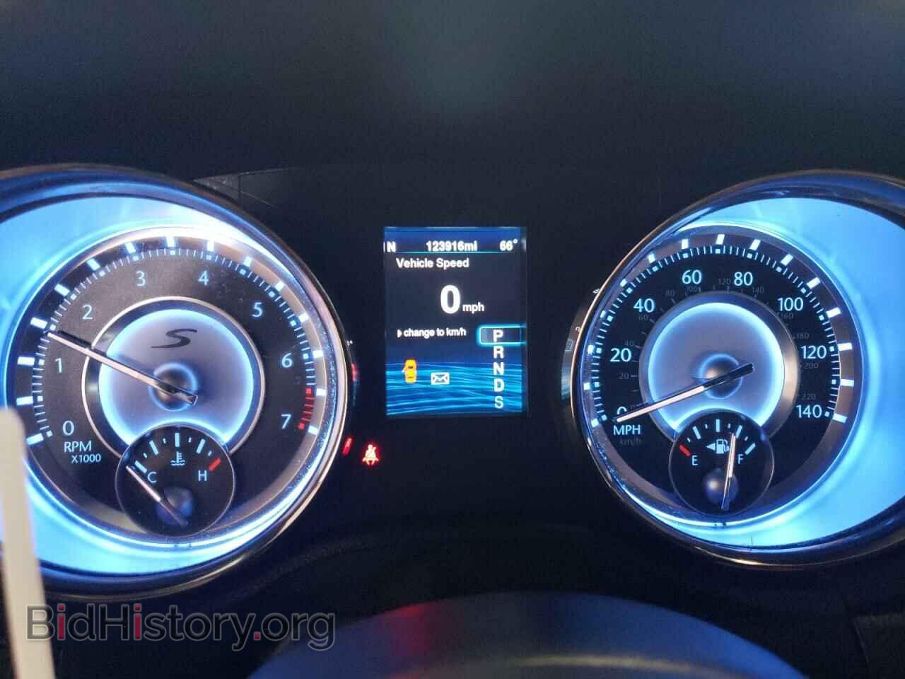 2014 CHRYSLER 300 - VIN: 2C3CCAGG7EH237914 - Фото 9