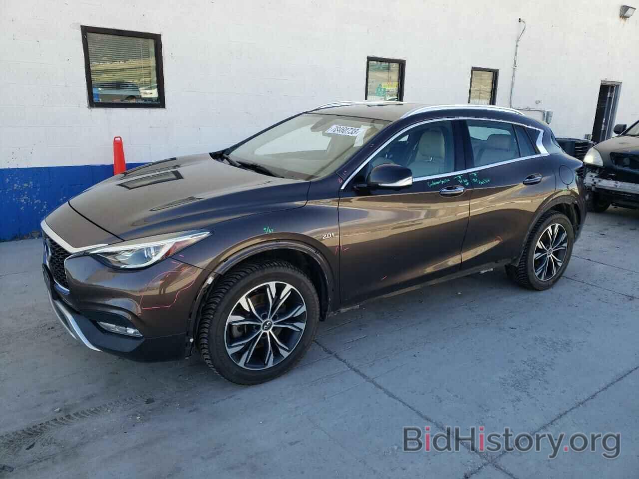 Фотография SJKCH5CR7JA002978 - INFINITI QX30 2018