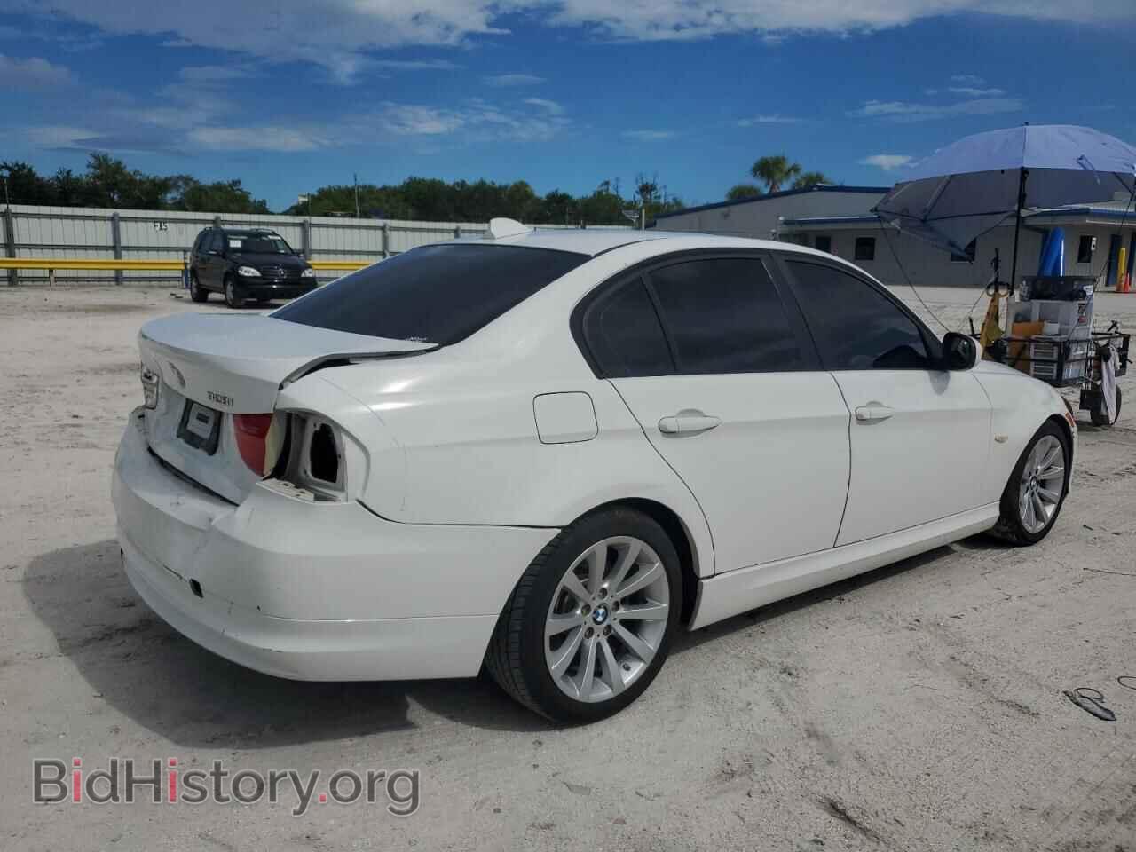 2011 BMW 3 SERIES - VIN: WBAPH5G59BNM77986 - Фото 3