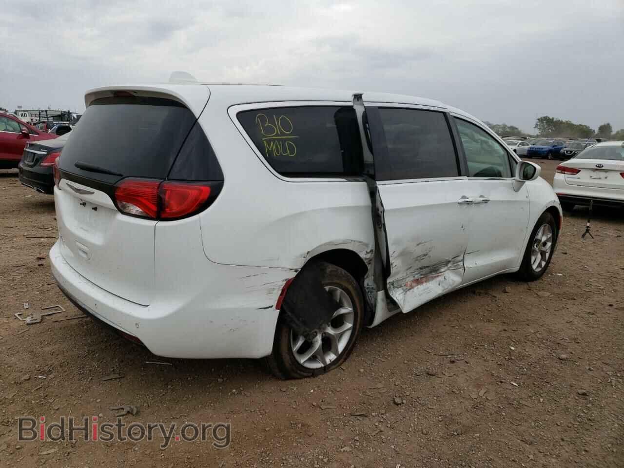 2020 CHRYSLER All Models - VIN: 2C4RC1FG3LR106302 - Фото 3