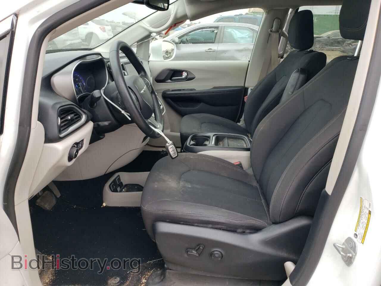 2020 CHRYSLER All Models - VIN: 2C4RC1FG3LR106302 - Фото 7