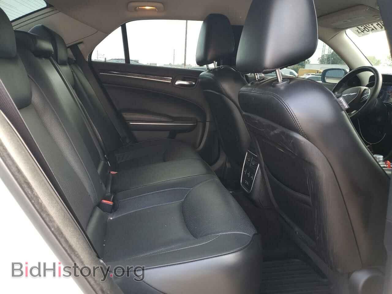 2018 CHRYSLER 300 - VIN: 2C3CCAKG6JH151849 - Фото 10