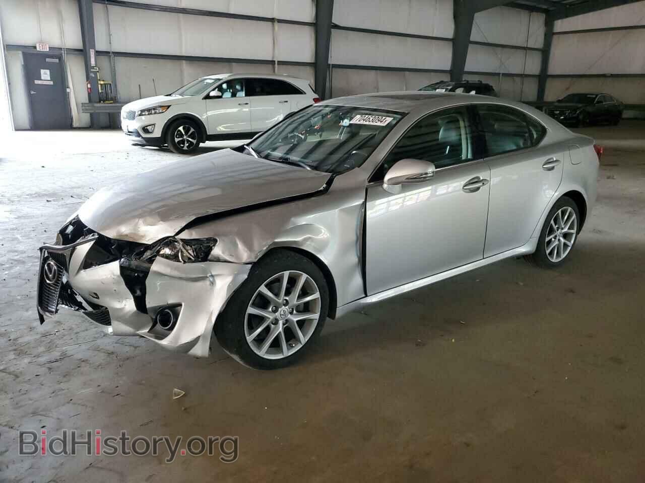 Фотография JTHCF5C20C5056063 - LEXUS IS 2012