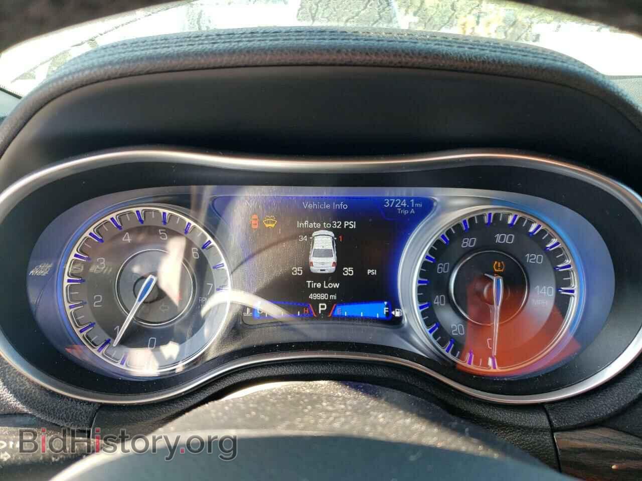 2019 CHRYSLER 300 - VIN: 2C3CCAAGXKH582553 - Фото 9