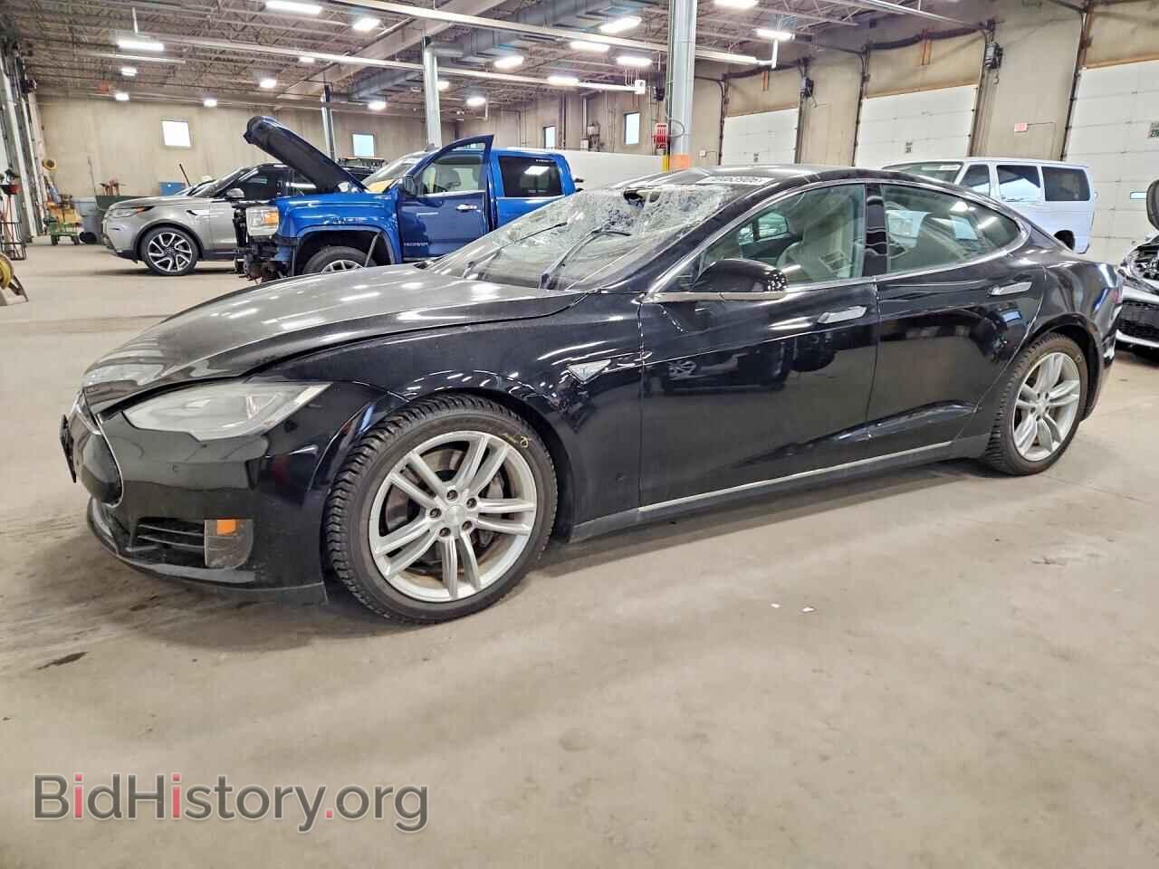 Фотография 5YJSA1E28FF118670 - TESLA MODEL S 2015