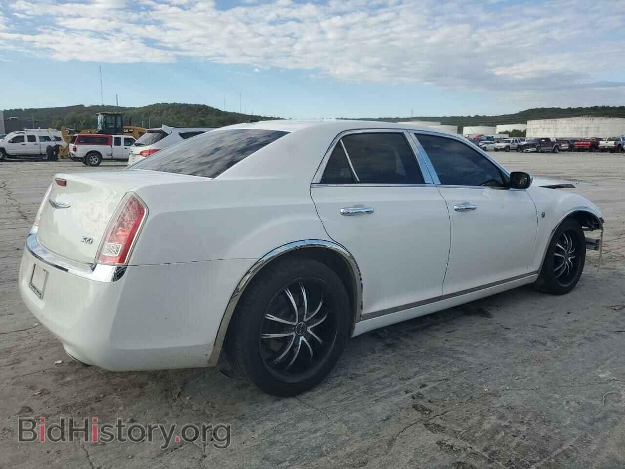 2013 CHRYSLER 300 - VIN: 2C3CCAAG9DH727245 - Фото 3