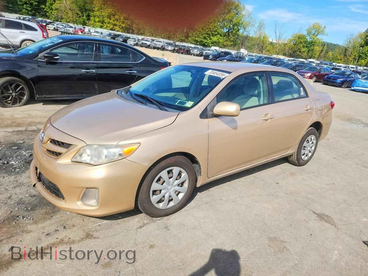 Photo 2T1BU4EE3BC700029 - TOYOTA COROLLA 2011