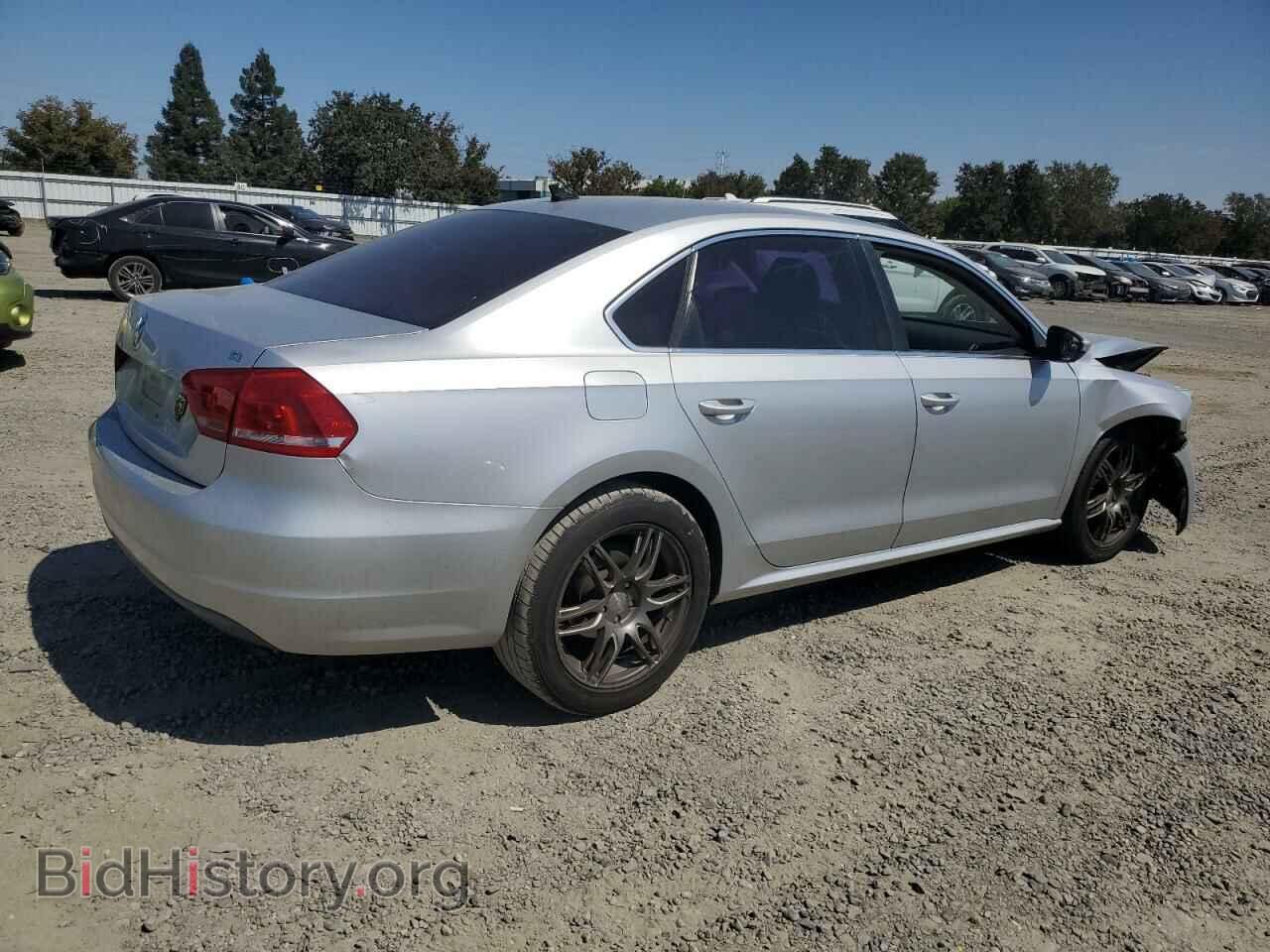 2012 VOLKSWAGEN PASSAT - VIN: 1VWBP7A32CC025892 - Фото 3