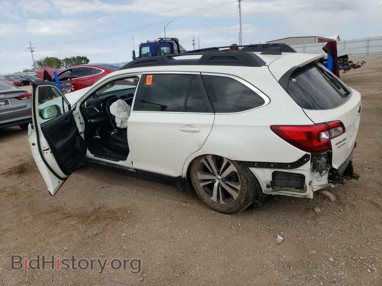 2018 SUBARU OUTBACK - VIN: 4S4BSEKCXJ3379964 - Фото 2