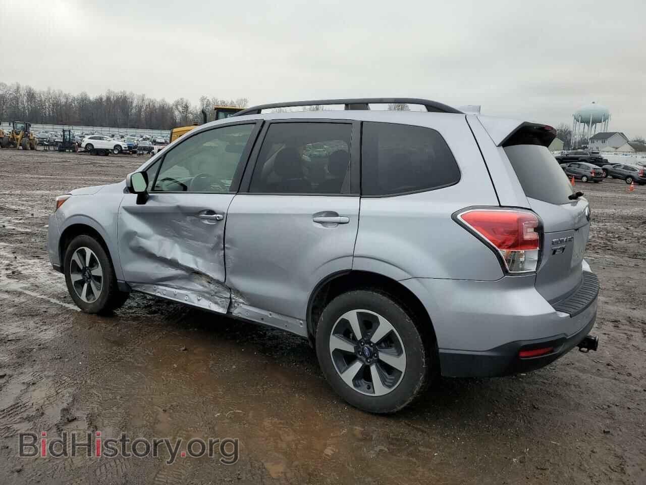 2017 SUBARU FORESTER - VIN: JF2SJAEC8HG523981 - Фото 2