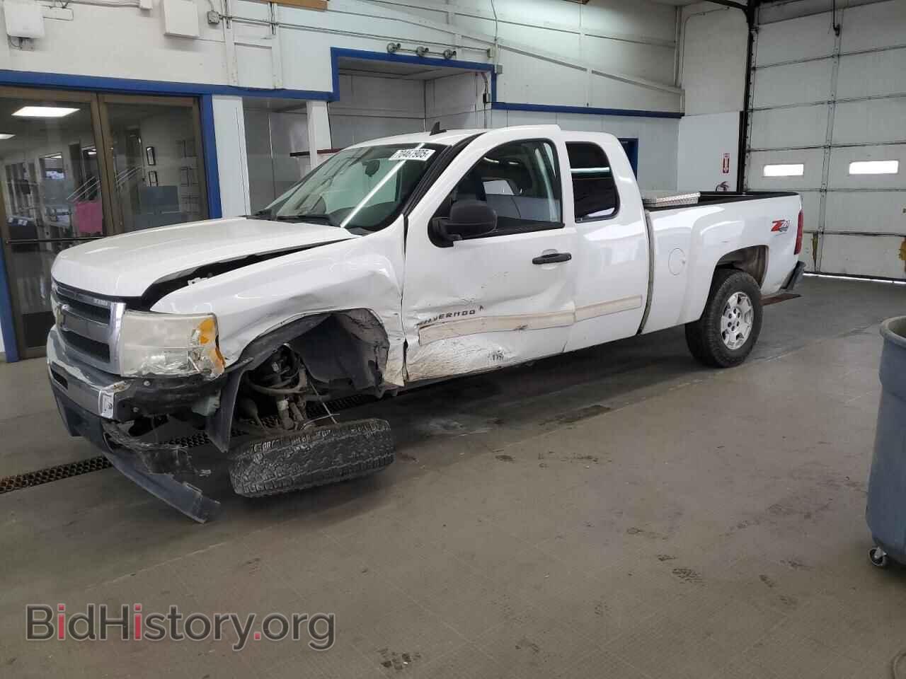 Photo 1GCRKSE39BZ212037 - CHEVROLET ALL Models 2011