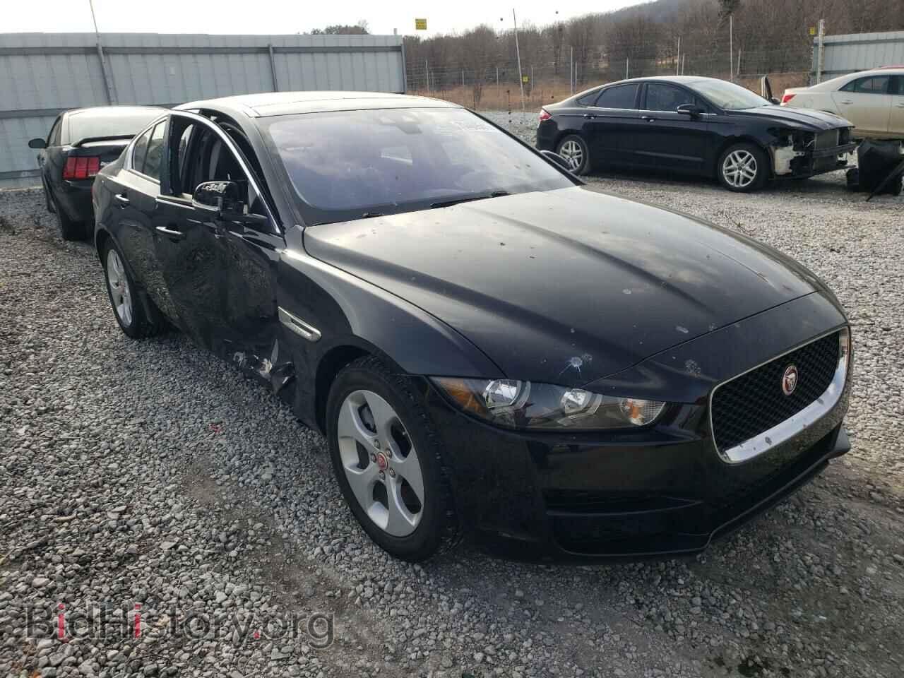 Фотография SAJAR4BG8HA972772 - JAGUAR XE 2017