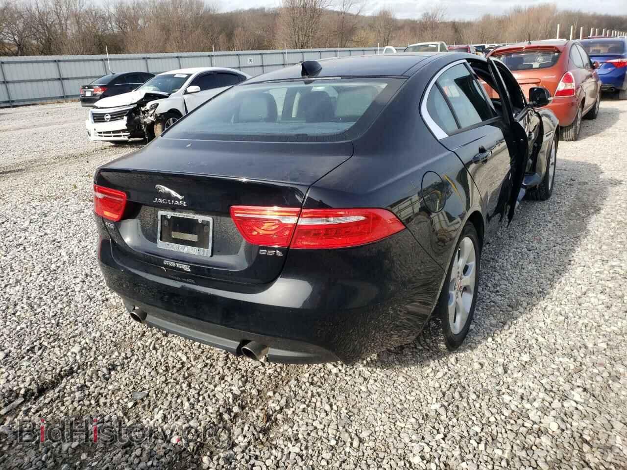2017 JAGUAR XE - VIN: SAJAR4BG8HA972772 - Фото 4