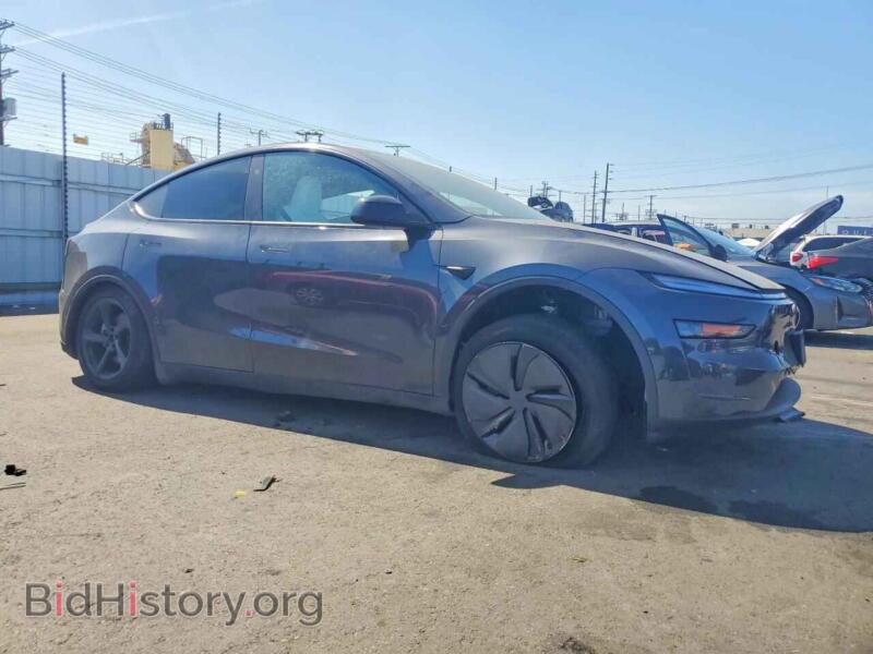 2026 Tesla MODEL Y (VIN 7SAYGDED1TF647355) — фото 4 из 15