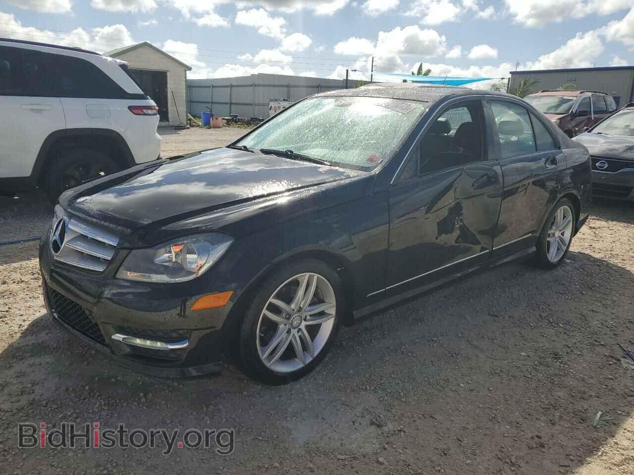 Фотография WDDGF8BB9CF875398 - MERCEDES-BENZ C-CLASS 2012