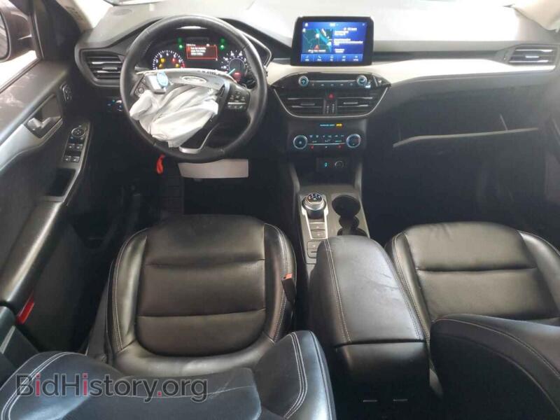 2020 Ford ESCAPE (VIN 1FMCU9H90LUA39933) — photo 8 of 16