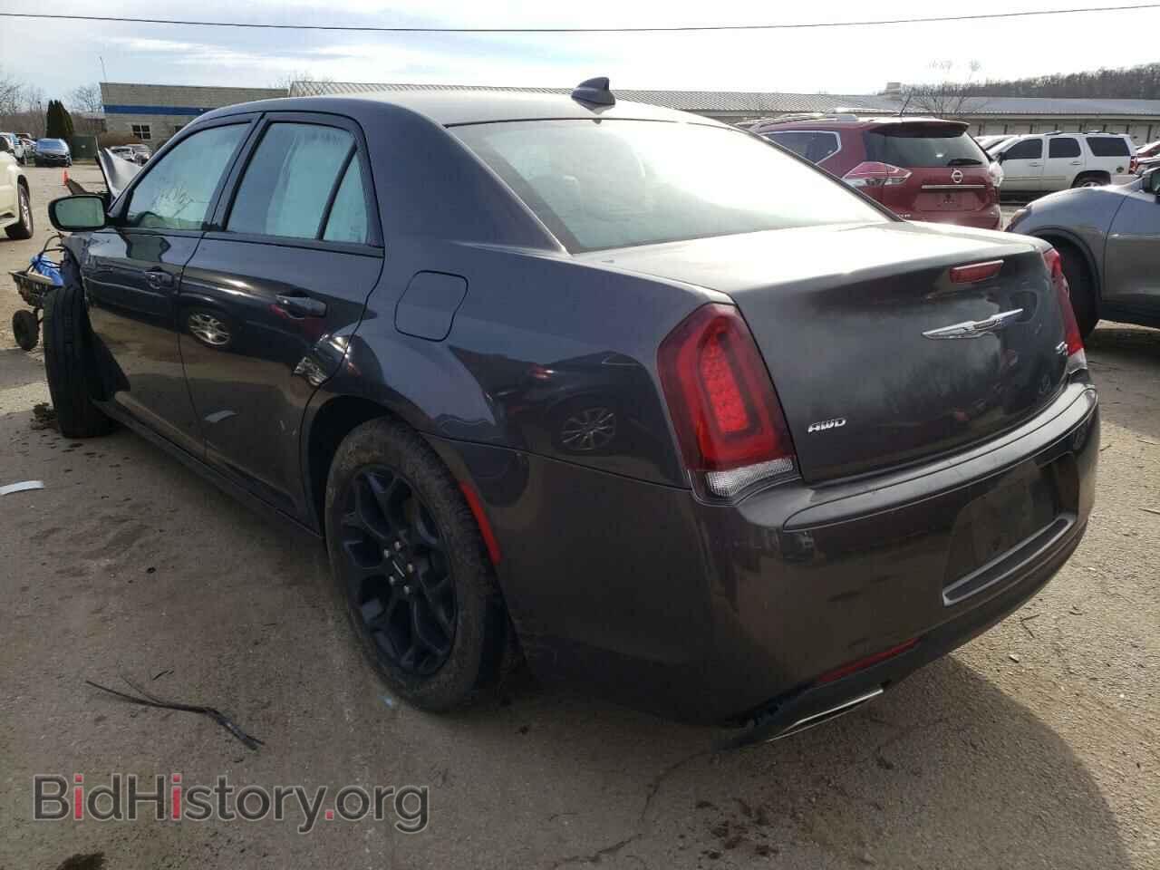 2019 CHRYSLER 300 - VIN: 2C3CCAGG0KH656036 - Фото 3