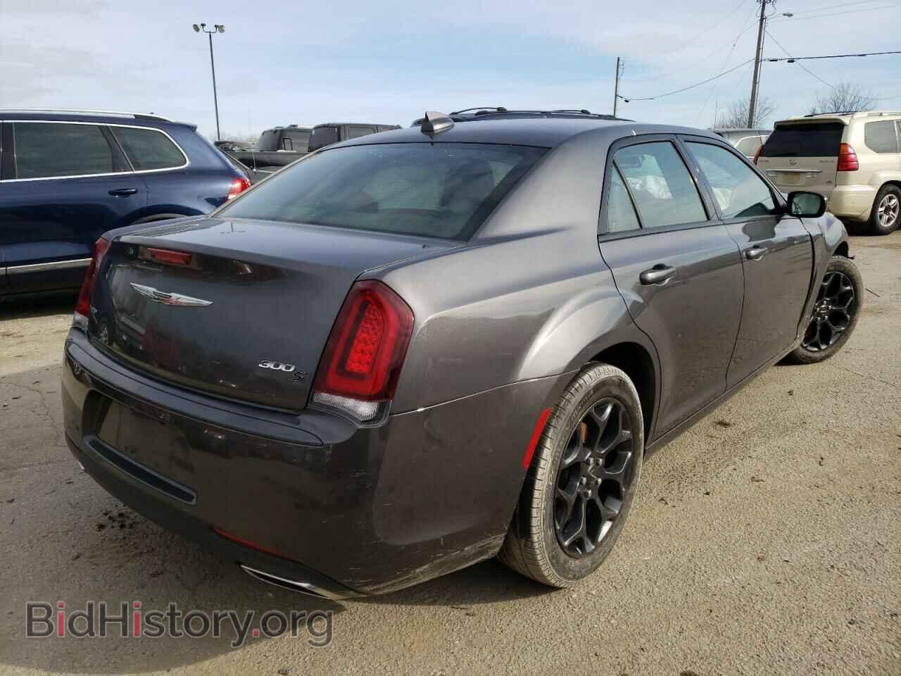2019 CHRYSLER 300 - VIN: 2C3CCAGG0KH656036 - Фото 4