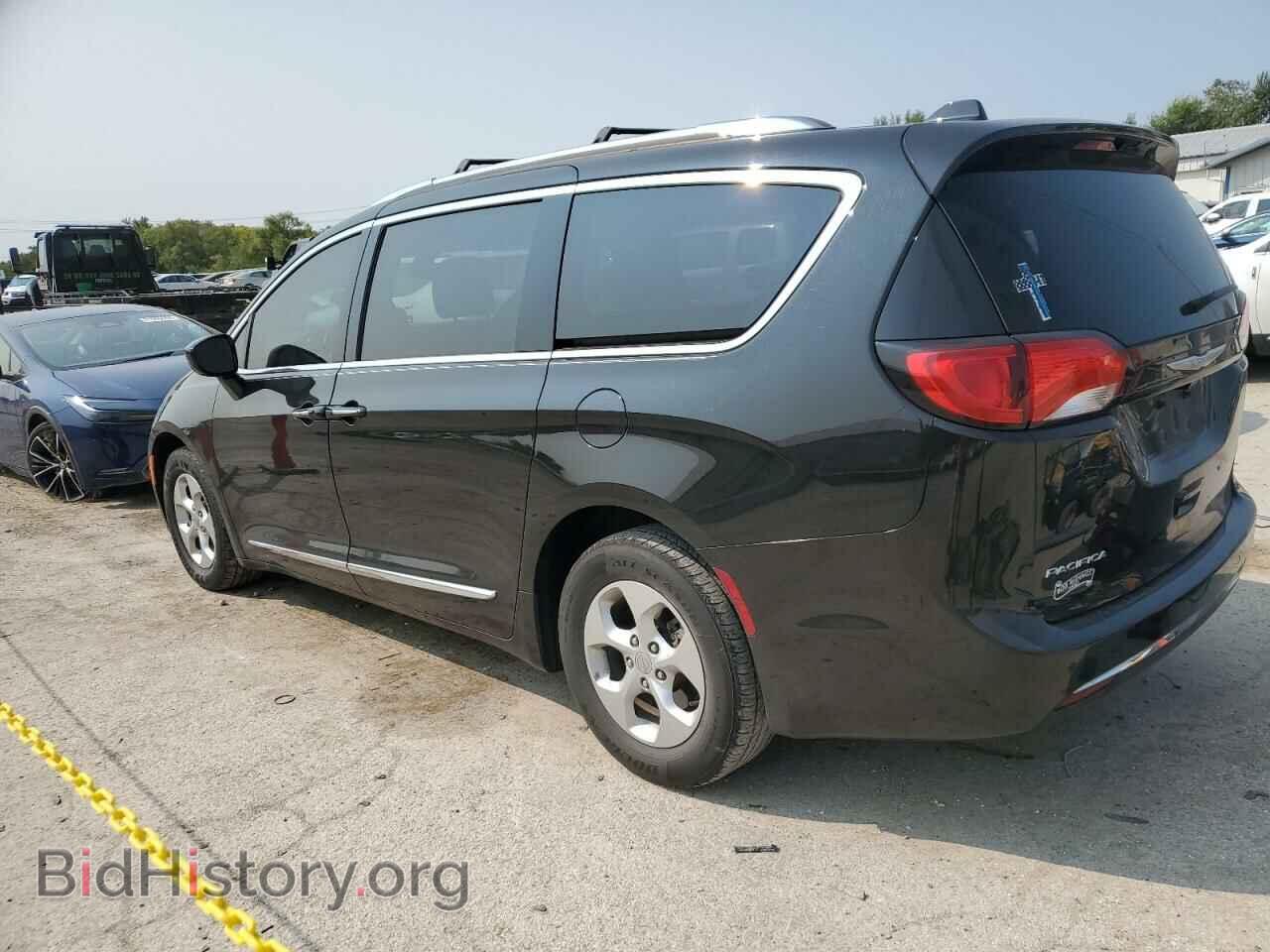 2017 CHRYSLER PACIFICA - VIN: 2C4RC1EG6HR771994 - Photo 2