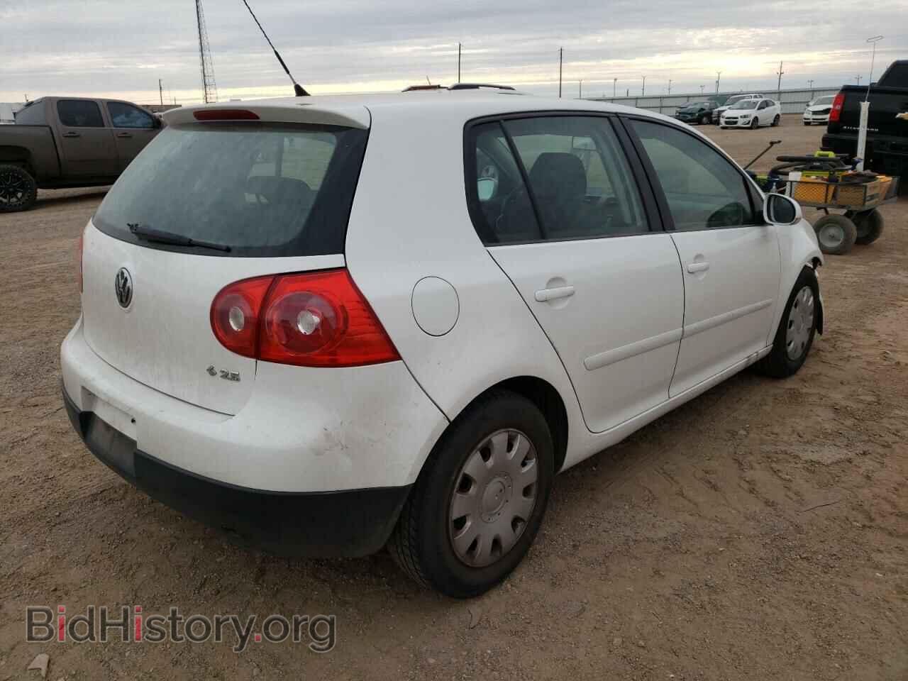 2009 VOLKSWAGEN RABBIT - VIN: WVWDA71K89W141447 - Фото 4