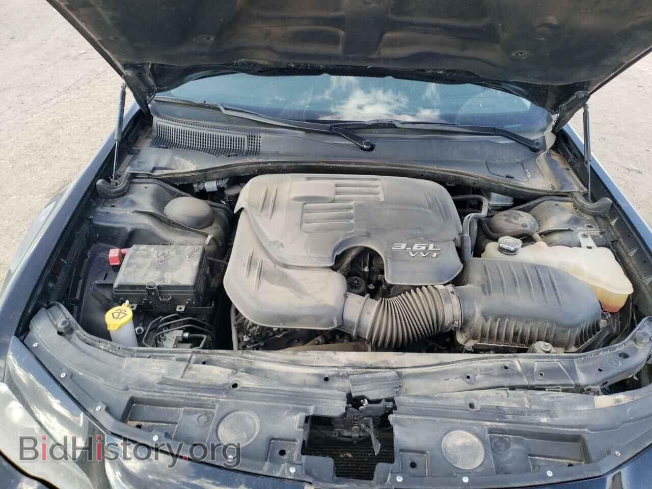2019 CHRYSLER 300 - VIN: 2C3CCAAG2KH738794 - Фото 11
