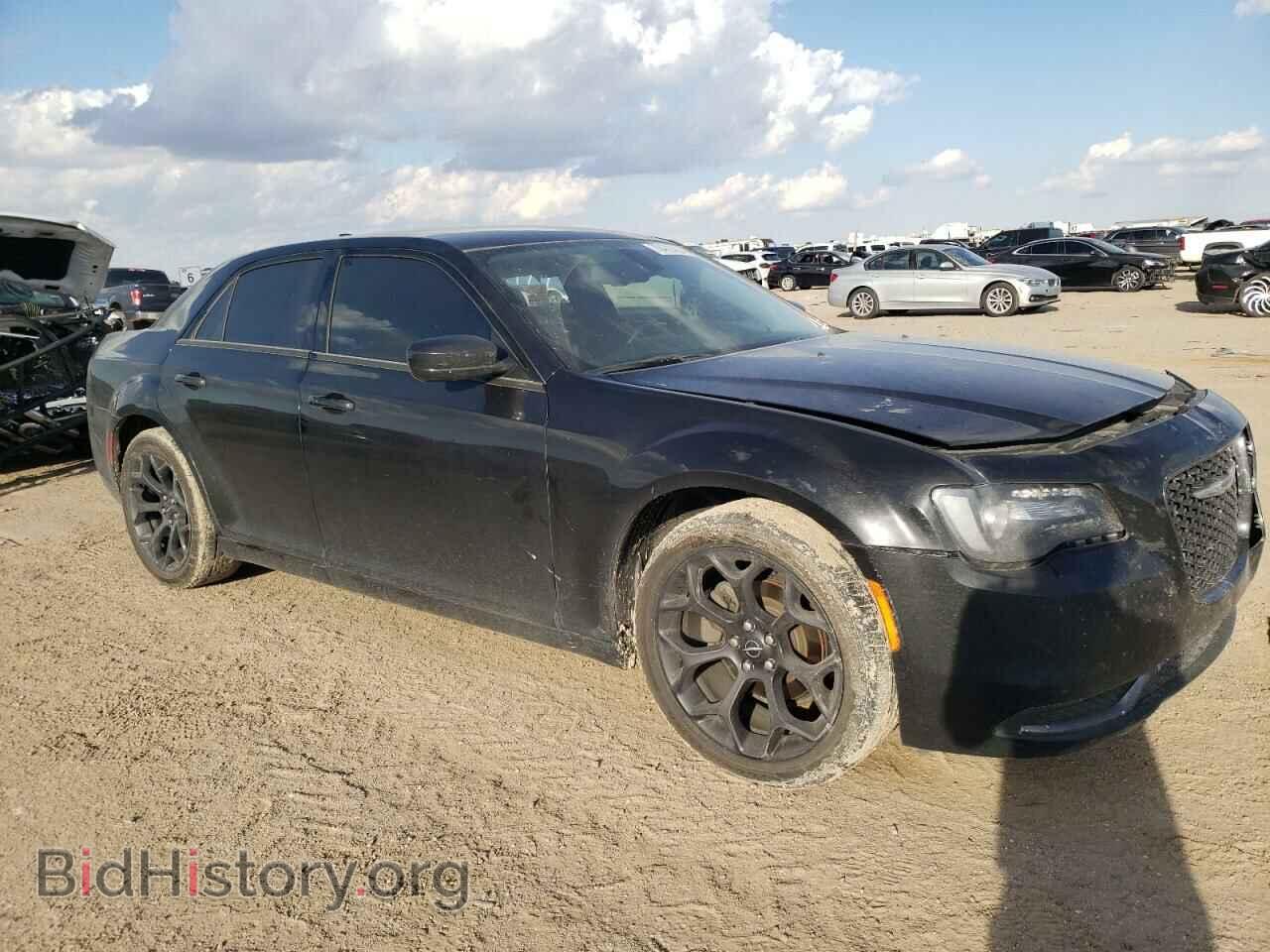 2019 CHRYSLER 300 - VIN: 2C3CCAAG2KH738794 - Фото 4