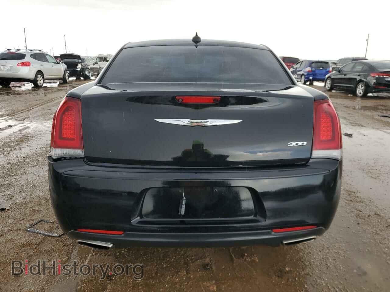 2019 CHRYSLER 300 - VIN: 2C3CCAAG2KH738794 - Фото 6