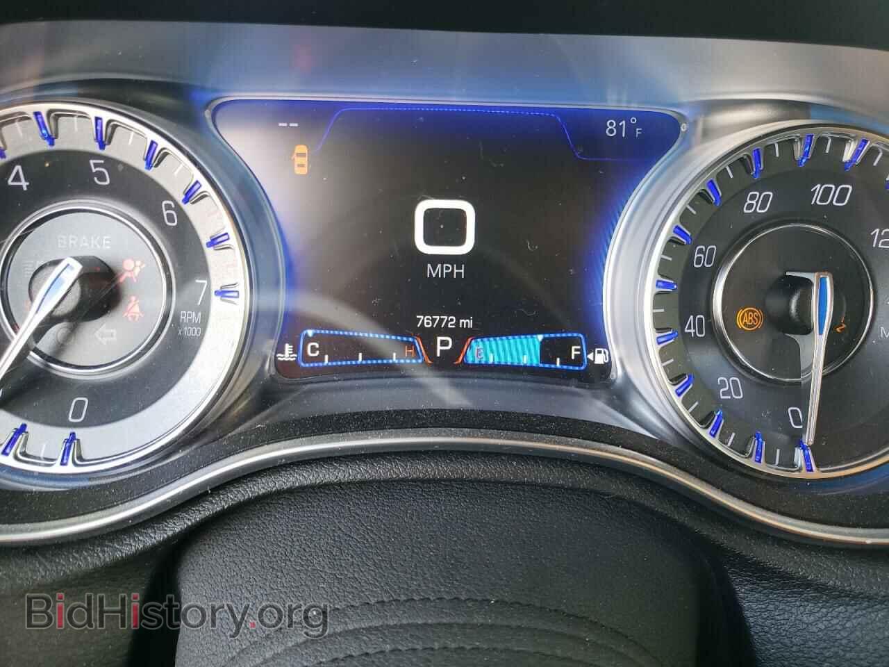 2019 CHRYSLER 300 - VIN: 2C3CCAAG2KH738794 - Фото 9