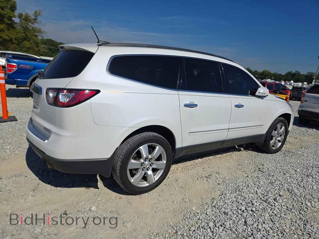 2017 CHEVROLET TRAVERSE - VIN: 1GNKRJKD8HJ126785 - Фото 3