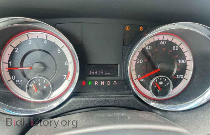 2011 Dodge CARAVAN (VIN 2D4RN3DG7BR643782) — фото 8 из 10