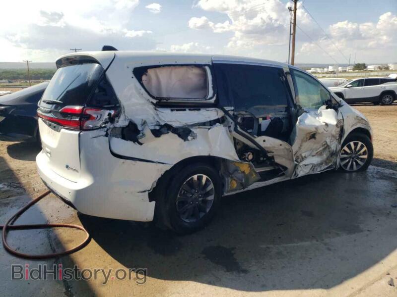 2024 Chrysler PACIFICA (VIN 2C4RC1S70RR117904) — фото 3 из 14